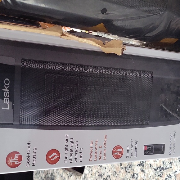 Lasko Warm A Room Digital Ceramic Tower Heather new in box w/remote control - Picture 4 of 12